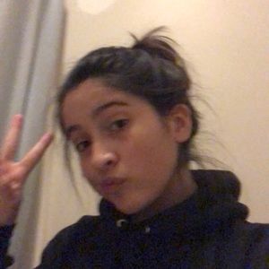 Meet your Posher, Adriana